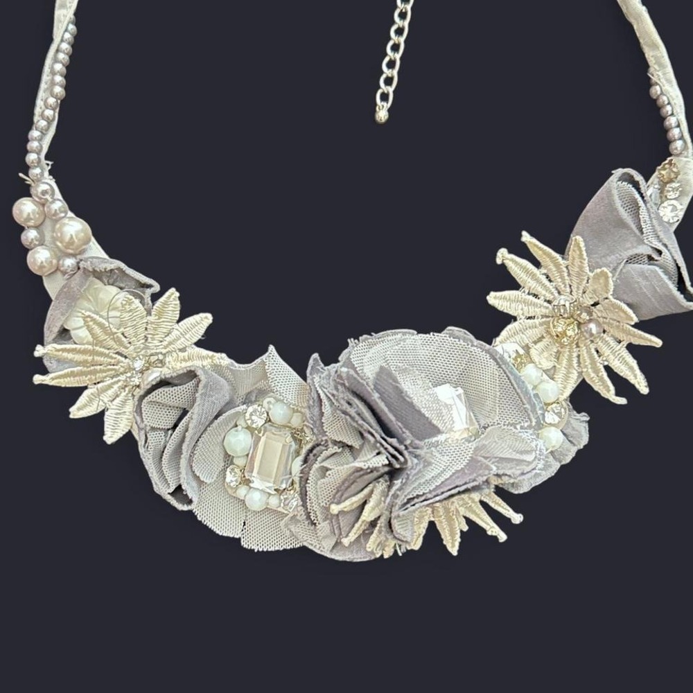 Grey and silver rhinestone and pearl necklace